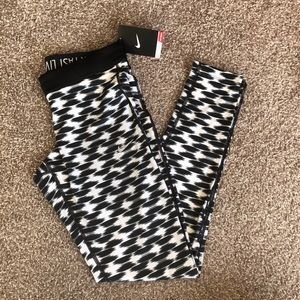 Nike compression leggings NWT Small